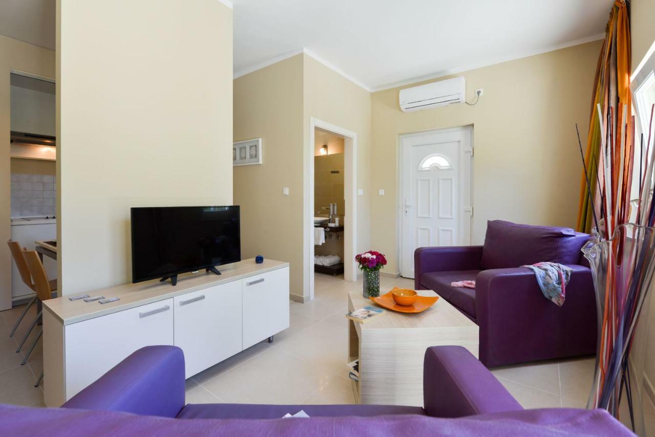 Cecilia Apartments Lun  Bagian luar foto